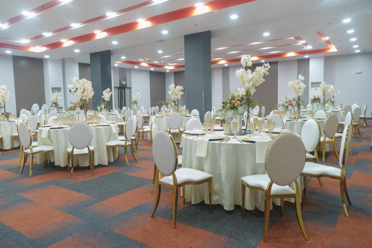 Go Hotels Plus Tuguegarao Esterno foto
